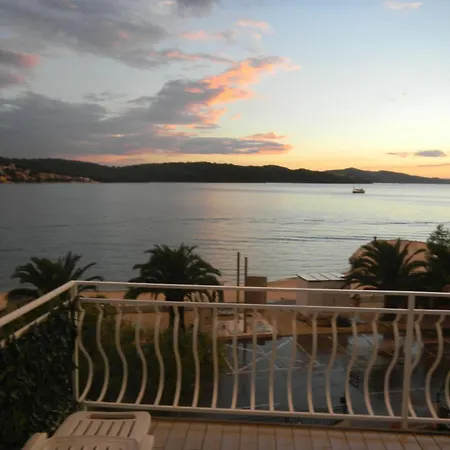 Three Bedroom With Sea View And Terrace Apartment *